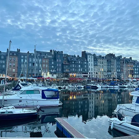 Casa de Férias Paisible Au Bord De L'eau -15 Mn Des Côtes *