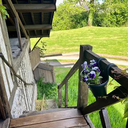 Paisible Au Bord De L'eau -15 Mn Des Cotes *