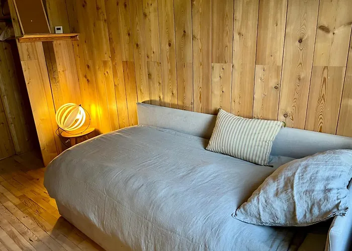 Paisible Au Bord De L'eau -15 Mn Des Cotes *