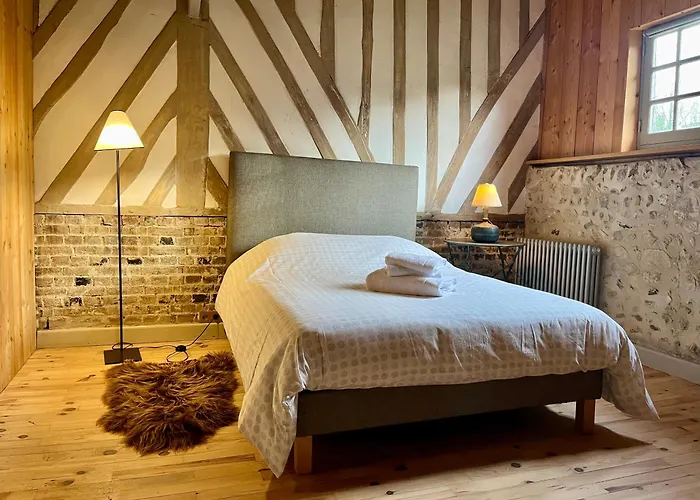 Ferienhaus Paisible Au Bord De L'eau -15 Mn Des Cotes Pierrefitte-en-Auge