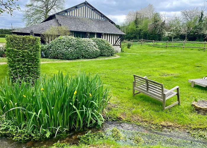 Ferienhaus Paisible Au Bord De L'eau -15 Mn Des Cotes