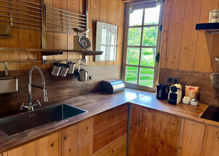 Paisible Au Bord De L'eau -15 Mn Des Cotes