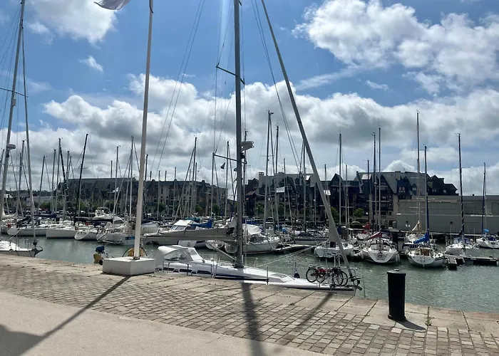 Paisible Au Bord De L'eau -15 Mn Des Cotes Ferienhaus *
