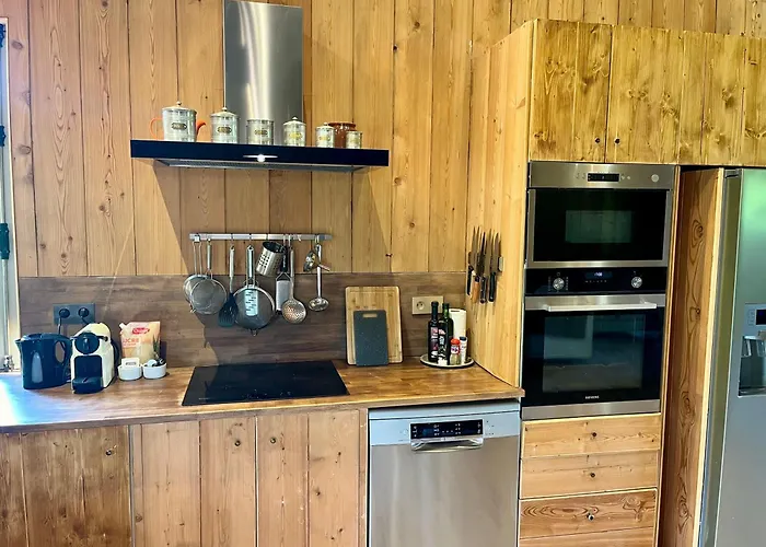 Paisible Au Bord De L'eau -15 Mn Des Cotes *